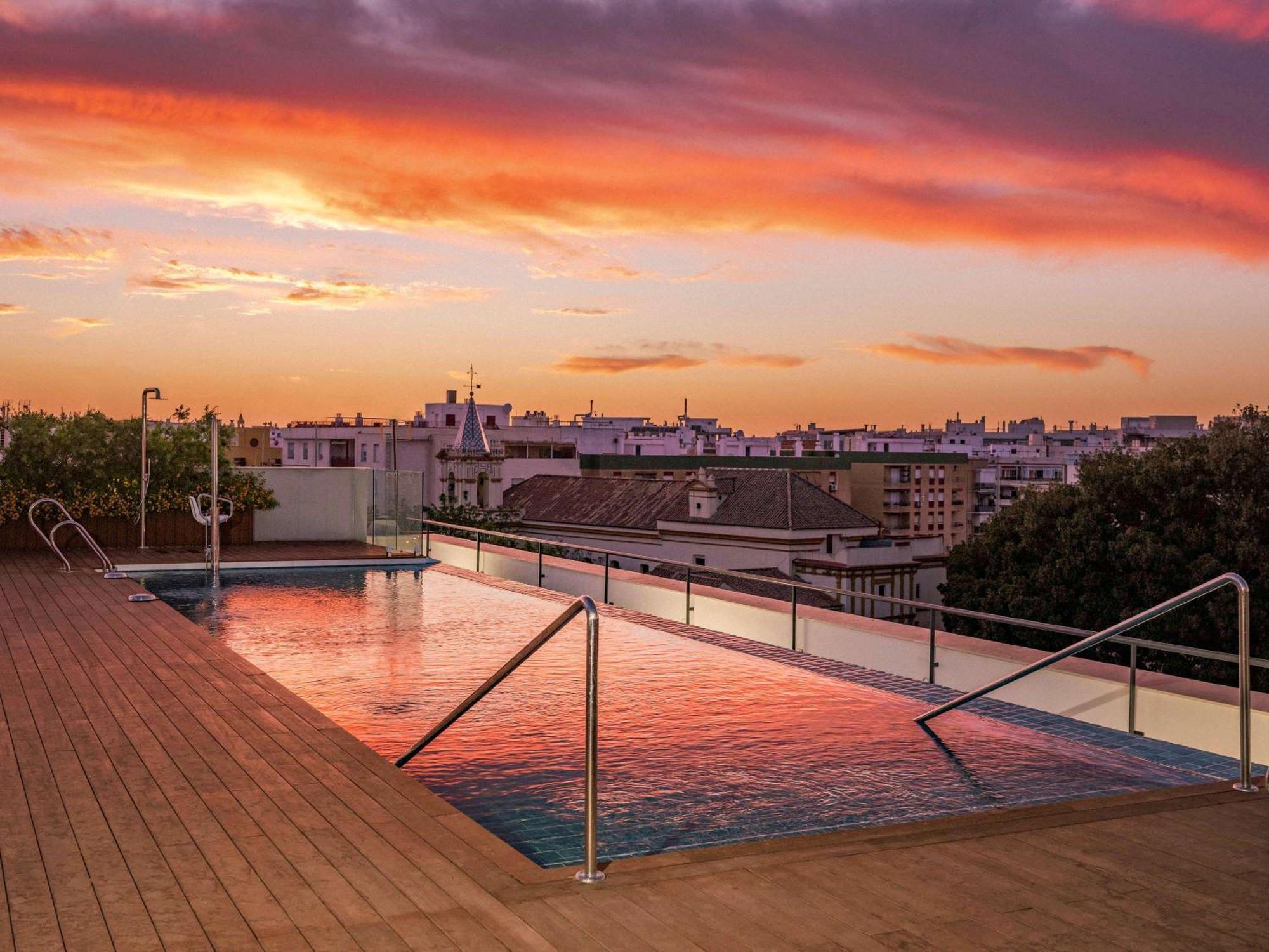 Ibis Styles Sevilla City Santa Justa Exterior photo